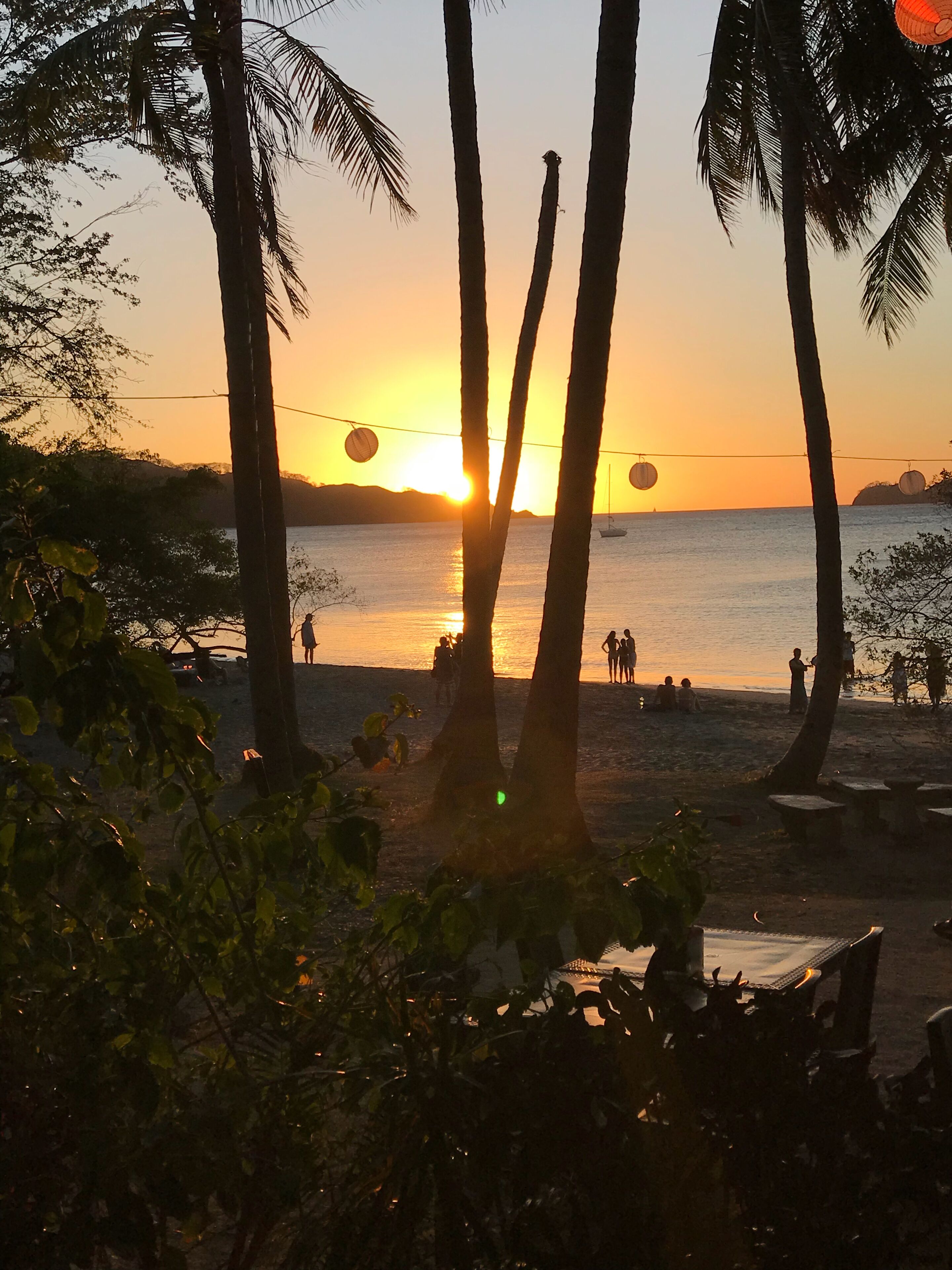 Beach nearby, sun-loungers, beach towels