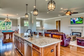 Interior - 2nd House Built For Groups - 4 Suites, 8 Beds, WOW (Prattville)