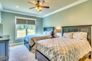 4 Schlafzimmer, Bügeleisen/Bügelbrett, WLAN, Bettwäsche