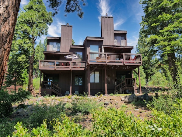 Exterior - 4BD/3BA Northshore Condo Lakeview 2 Master Suites Sleeps up to 8 Great Value (Tahoe City)