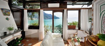 House Oliver - Breathtaking small Pool Hydromassage on the Rock - Amalfi Coast