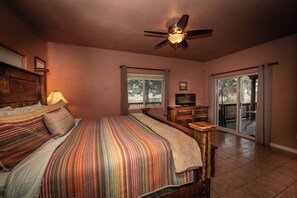 4 bedrooms, desk, iron/ironing board, free WiFi