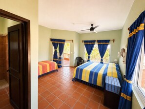 3 Schlafzimmer, Zimmersafe, kostenloses WLAN, Bettwäsche
