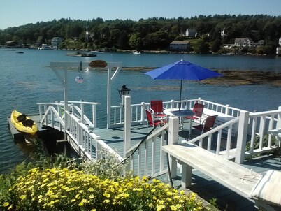 LUXURY OCEAN FRONT BOOTHBAY HARBOR HOME- 3 BED, 2 BATH, SLEEPS 10- PETS OK