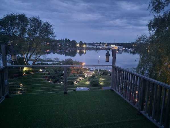 Property grounds - LUXURY OCEAN FRONT BOOTHBAY HARBOR HOME- 3 BED, 2 BATH, SLEEPS 10- PETS OK (Boothbay Harbor)