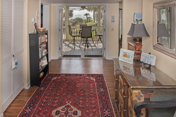 Foyer which opens to an ocean side screen porch