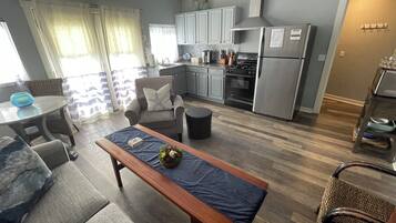 Smart TV, Netflix, streaming services