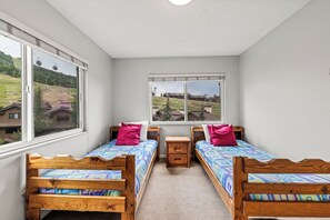 2 bedrooms, Internet, bed sheets