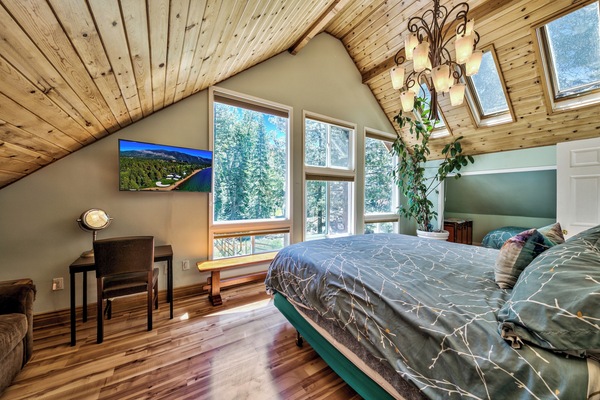 3 bedrooms, desk, iron/ironing board, free WiFi