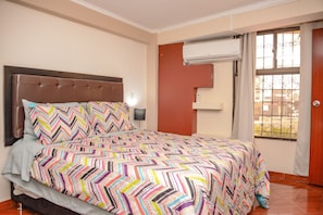 2 bedrooms, in-room safe, iron/ironing board, free WiFi - Duplex Two bedroom AC Hot TUB, Parque Poblado. Guests free (Medellín)