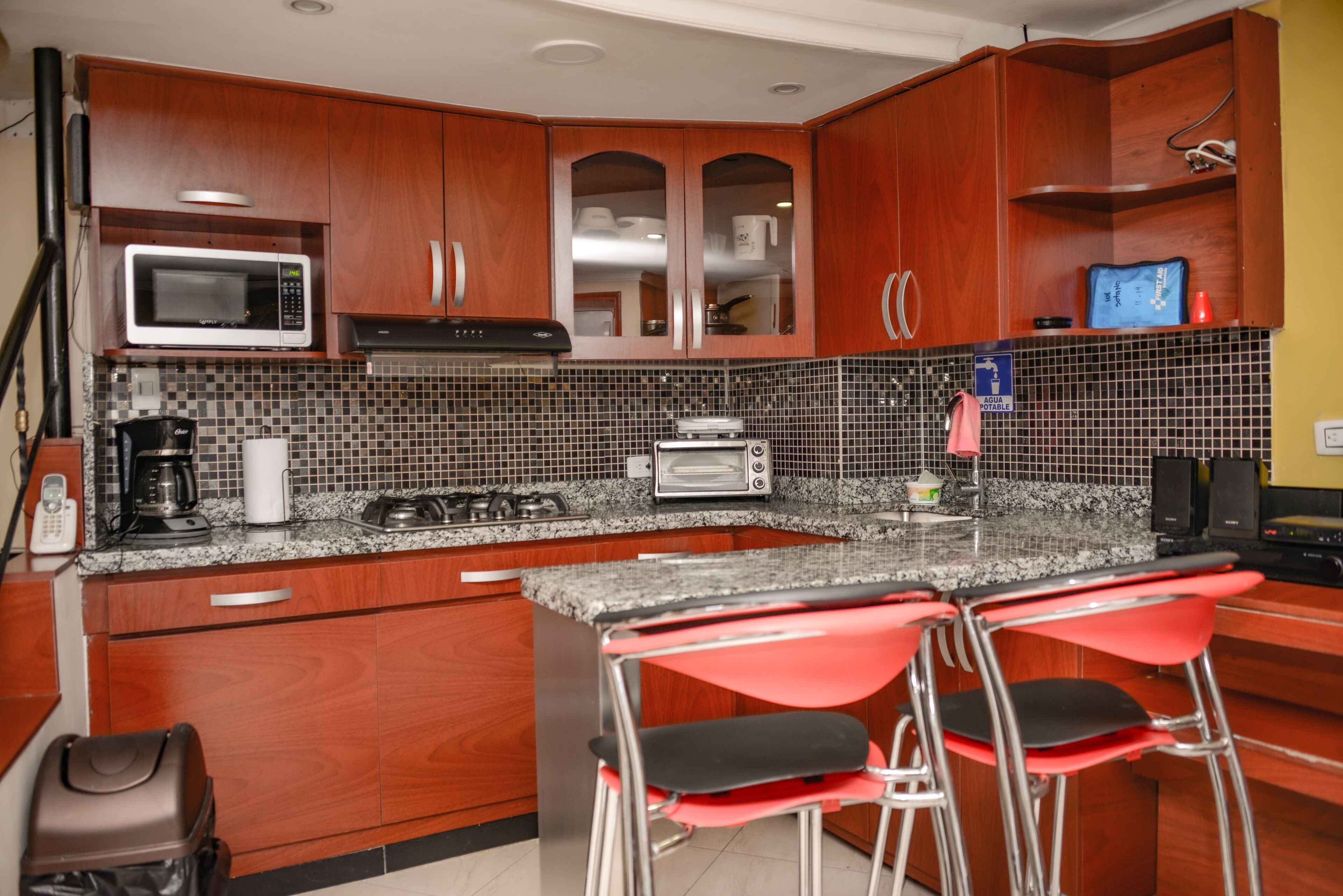 Refrigerador, microondas, parrilla de estufa y lavavajillas 