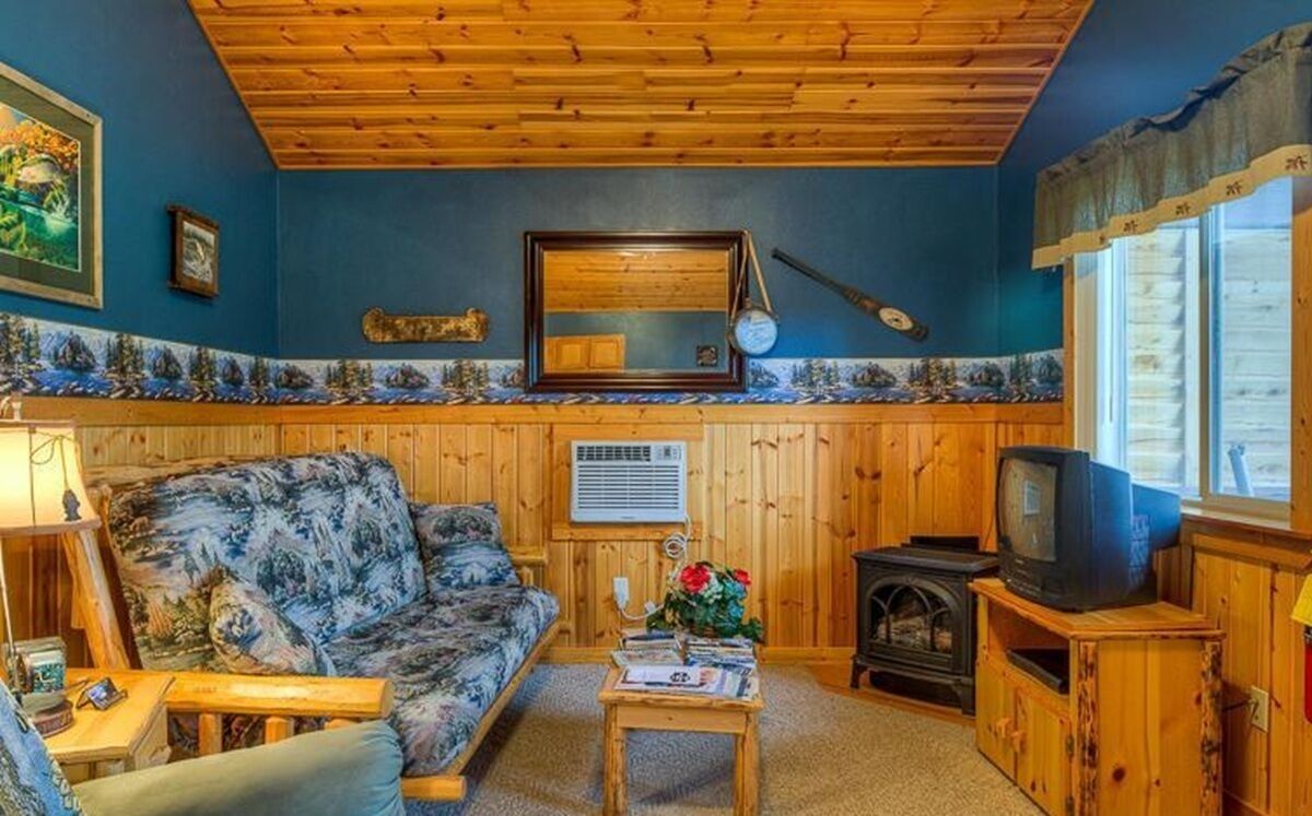 Télévision, cheminée