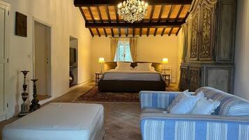 4 Schlafzimmer, Bügeleisen/Bügelbrett, Reisekinderbett, kostenloses WLAN