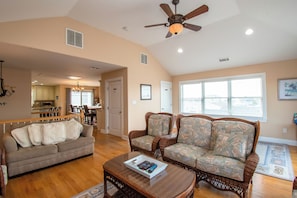 Smart TV, DVD player