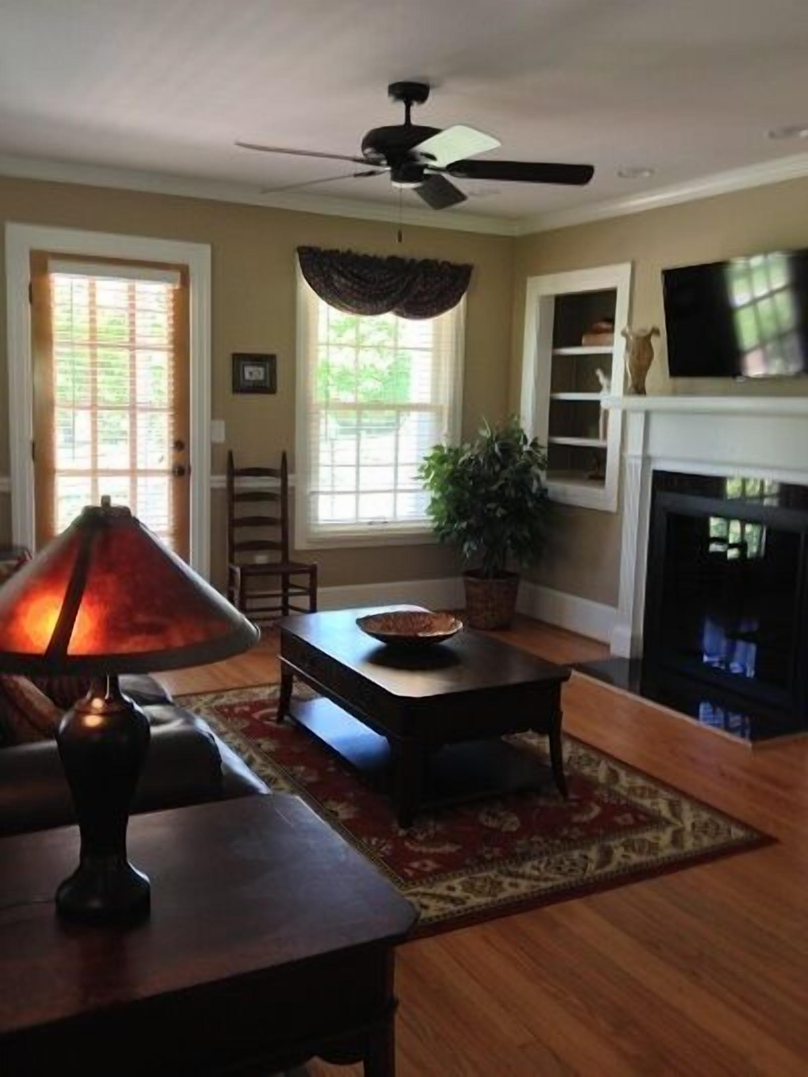 Télévision à écran plat, livres