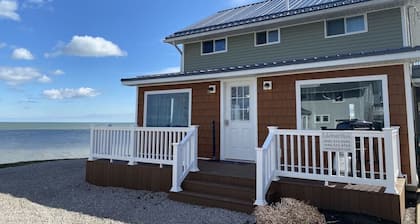 Lakefront Pet-Friendly Home by Winery & Beach
