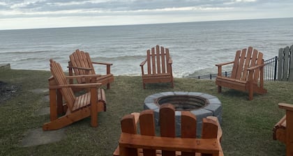 Lake Front 4 Schlafzimmer Haustiere erlaubt Auf dem Wasser AC, Kabel, Wireless-LAN, Firepit