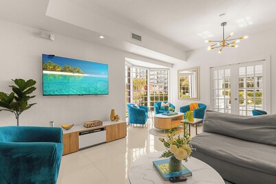 DIAMOND GREAT VILLA FOR LARGE GROUPS IN THE HEART OF SOUTH BEACH!