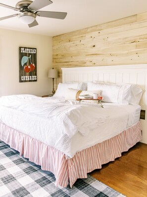 2 bedrooms, iron/ironing board, travel crib, free WiFi