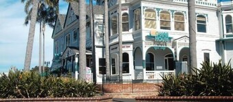 Light and bright beach retreat