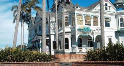 Light and bright beach retreat