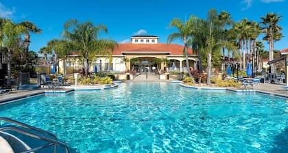 3 Bedroom Townhome in Gated Community. Pet Friendly!