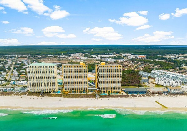 On the beach, sun-loungers - Splash Resort Platinum Experience Including Beach Chairs (Panama City Beach)