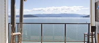 Top Floor Condo, Great Views- Seasons at Sandpoint