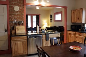 Dining - True Downtown Bozeman...Fun In Any Season! (Bozeman)