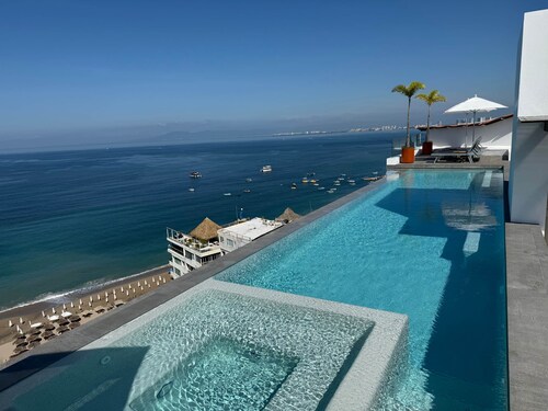 1 BR  2 BA Penthouse Los Muertos Beach 1200 SF, 1 BR Loft Penthouse - Best View and Location in PV