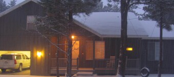 Beautiful Custom Home in the Pinetop Country Club Area with free Wi-Fi