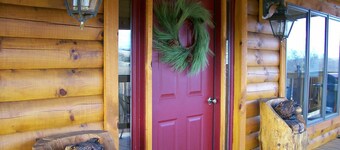 Potomac Overlook  Log Cabin / WIFi at 12364 Petersburg Pike, Upper Tract,WV .