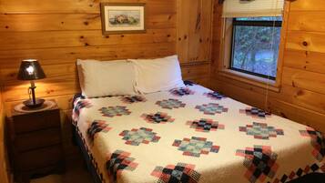 3 slaapkamers, een strijkplank/strijkijzer, gratis wifi, beddengoed