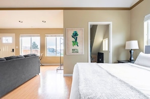 1 dormitorio, tabla de planchar con plancha, cuna de viaje y wifi