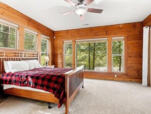 4 Schlafzimmer, Bügeleisen/Bügelbrett, WLAN, Bettwäsche