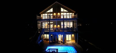 Beachfront private heated pool & boardwalk, ping pong, huge living areas & decks