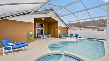 Piscine extérieure, piscine chauffée