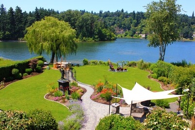 Living the Dream on the Lovely Willamette River
