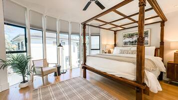 3 chambres, coffres-forts dans les chambres, fer et planche à repasser