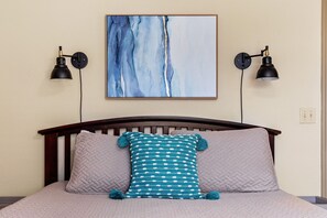 3 bedrooms, desk, free WiFi, bed sheets