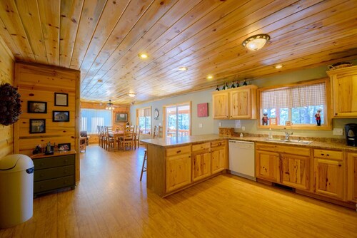 S`more Fun Cabin great location in Strawberry & perfect homebase for activities