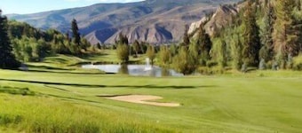 Luxury Corner Unit Condo Townsend Place Beaver Creek Sleeps 1-4 Ski-in / Ski-out