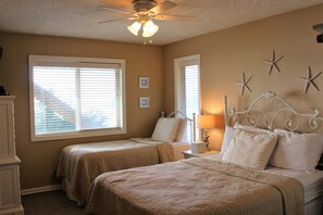 5 habitaciones, tabla de planchar con plancha y wifi gratis 