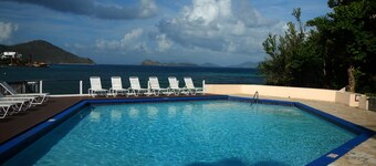 Escape to Paradise at Siren Song Villa B8 (updated, waterfront - no stairs)