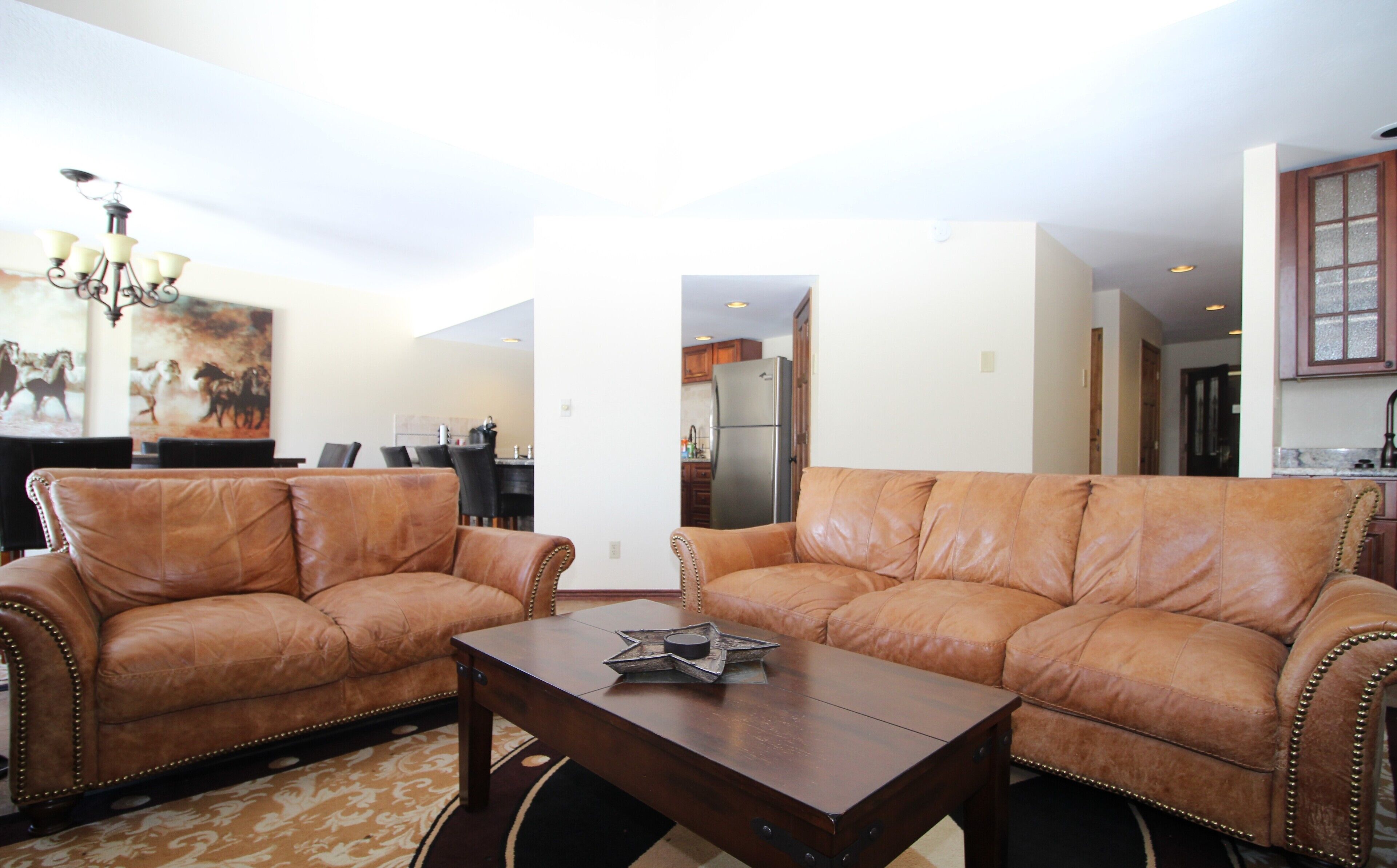 Beautiful 3 bedroom- 2 Miles to Purgatory- Free Shuttle- Indoor Pool