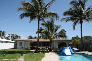 Piscine extérieure, piscine chauffée