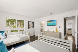 5 bedrooms, desk, iron/ironing board, free WiFi