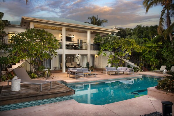 室外泳池、暖水池