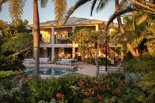 Outdoor pool, a heated pool - LUXURY WATERFRONT ESTATE SEAWALL DOCKAGE & POOL (Key West)