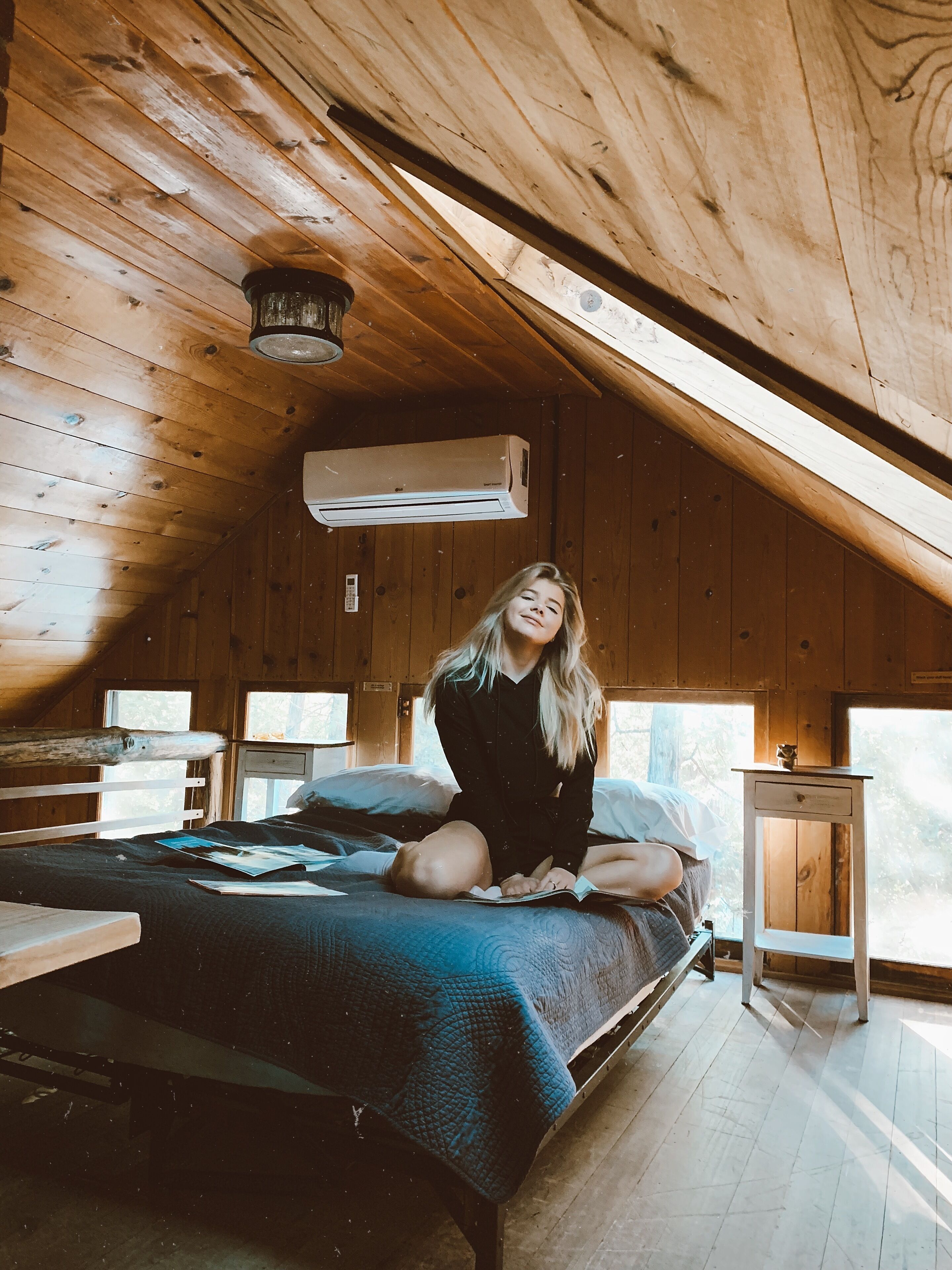 2 bedrooms, desk, iron/ironing board, travel crib